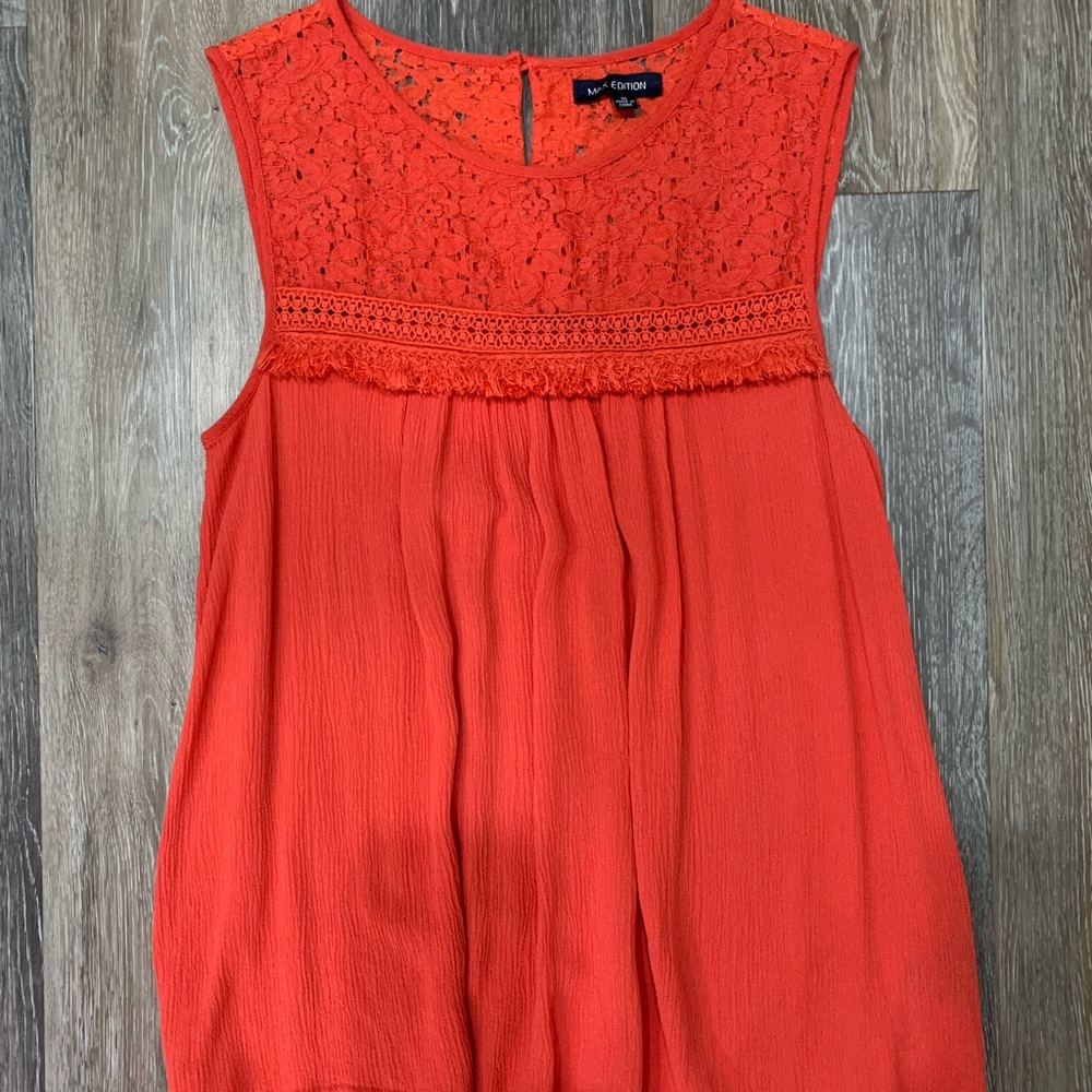 Max Studio Med. Sleeveless Top in orange.